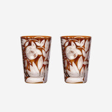 Load image into Gallery viewer, Verdure Large Tumbler Walnut Handengraved Crystal Artel