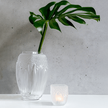 Load image into Gallery viewer, Bonadea Lalique Muguet Votive