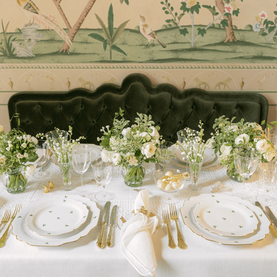 Bonadea Mozzano Tablecloth with 12 Napkins White