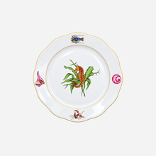 Herend Bermuda Fishes porcelain dinner plate with orange seahorse, green seaweed and hand-painted shell motifs