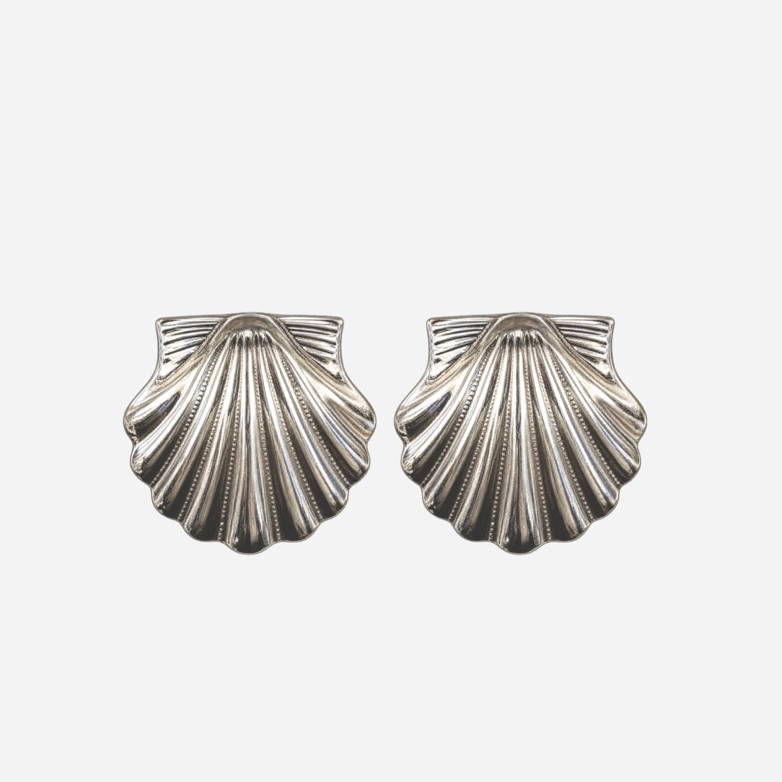 A Pair of Vintage Sterling Silver Shells Medium