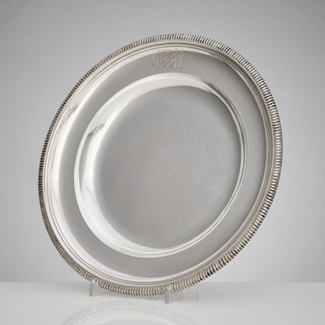 An Antique Pair of 19th Century French Silver Tureens with Dishes by Odiot à Paris