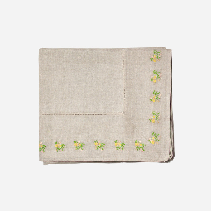 Projektityyny Vuokke Embroided Linen Tablecloth