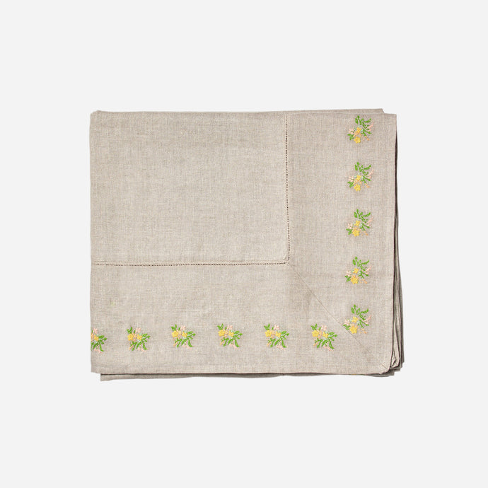 Projektityyny Vuokke Embroided Linen Tablecloth