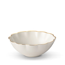 Load image into Gallery viewer, Scalloped Nesting Dish - Set of 3
