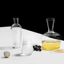 Load image into Gallery viewer, Bonadea Richard Brendon Water Carafe
