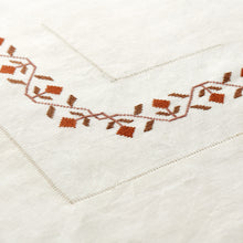 Bonadea Malaika Ottoman Tablecloth