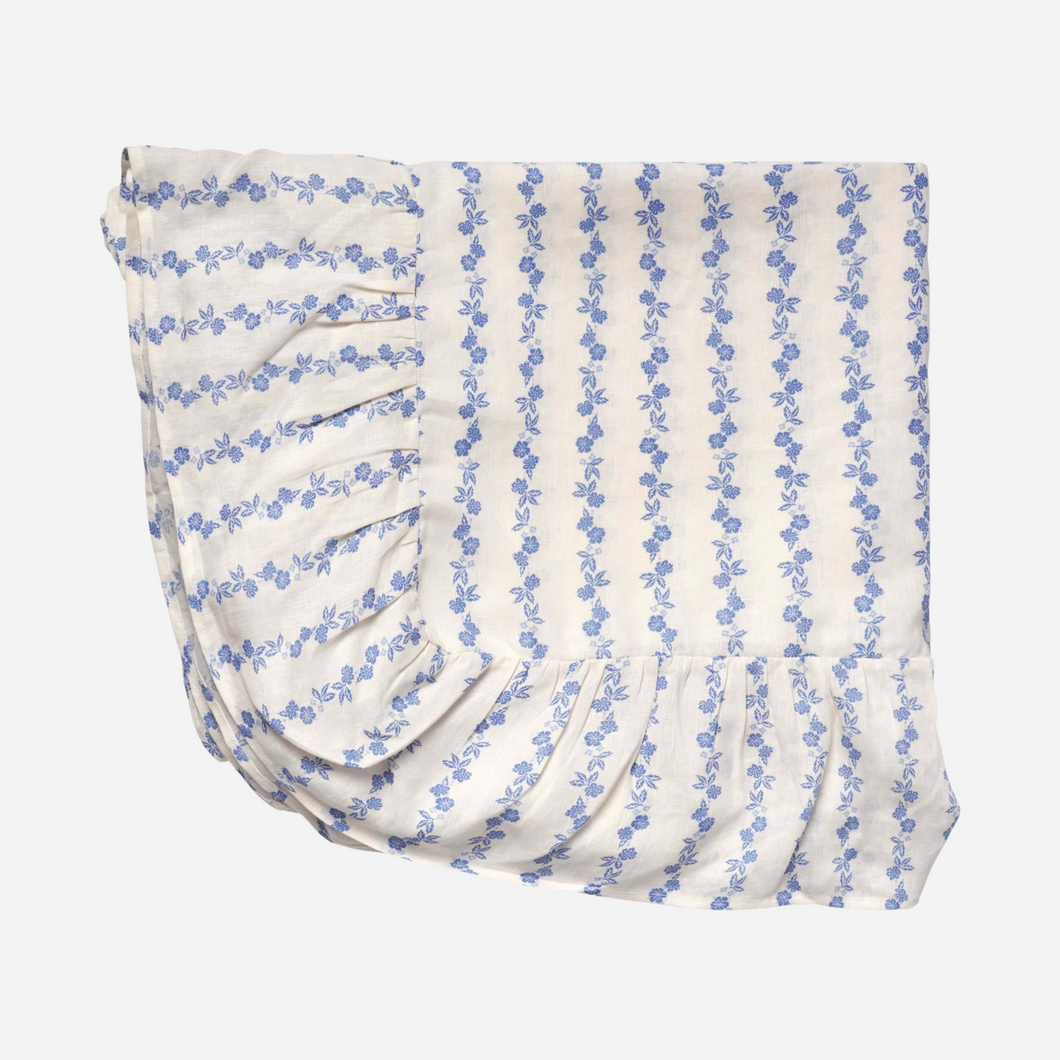 Bonadea PROJEKTITYYNY Seppele Stripe Frill Tablecloth Cornflower