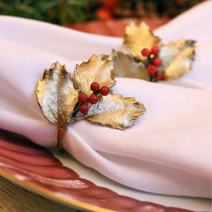 Holly Set of Four Napkin Rings