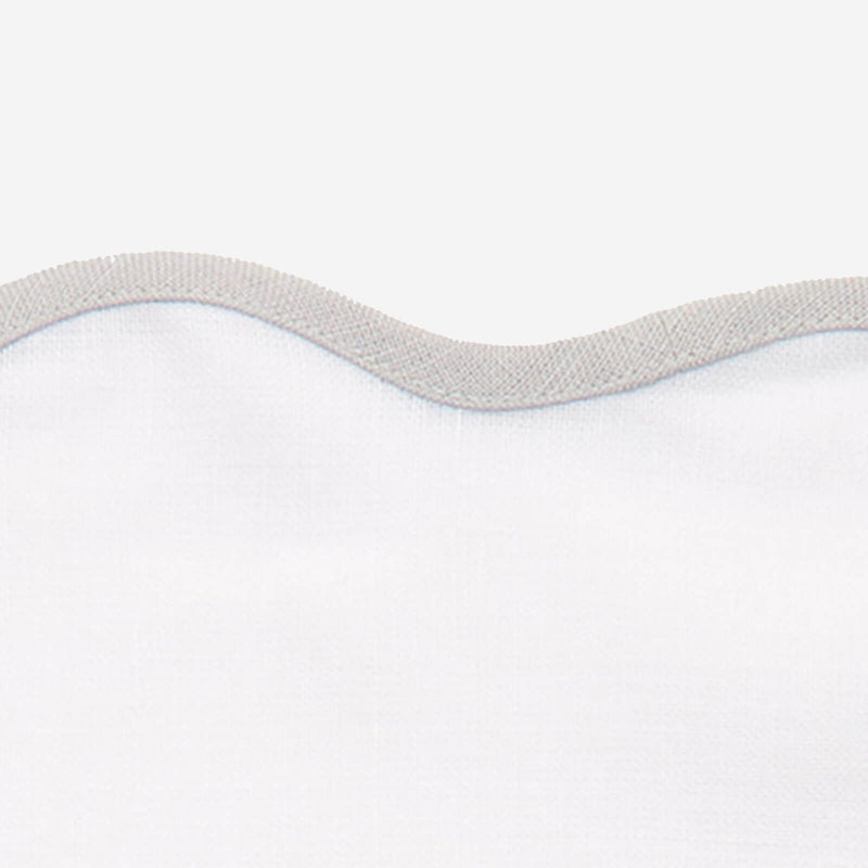 Matouk Set-of-Four Scallop Placemats - Pearl Grey