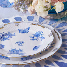 Load image into Gallery viewer, Fortuna Dinner Plate Blue Herend Bonadea
