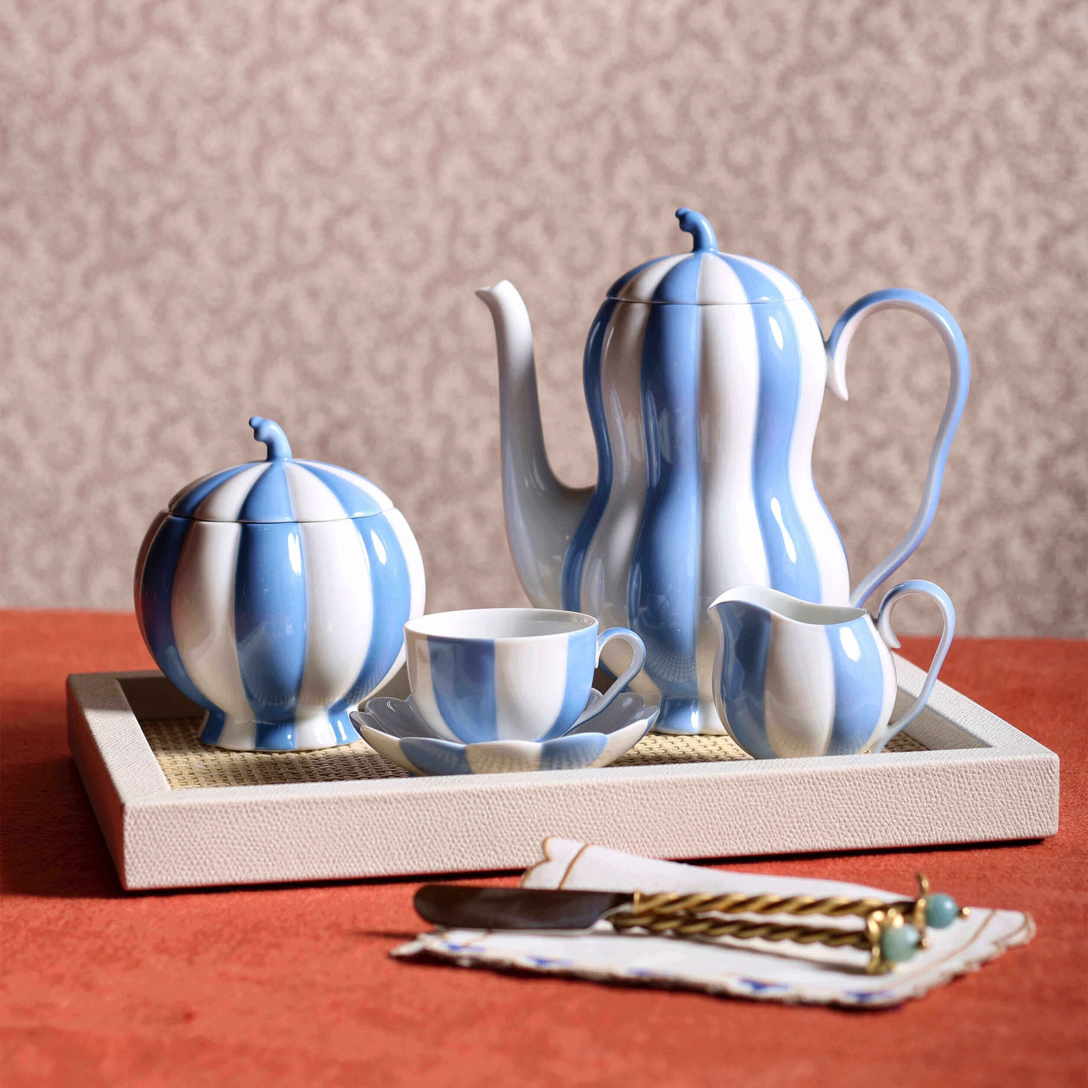 Bonadea | Augarten Wien 1718 Melon Mocha Pot Blue