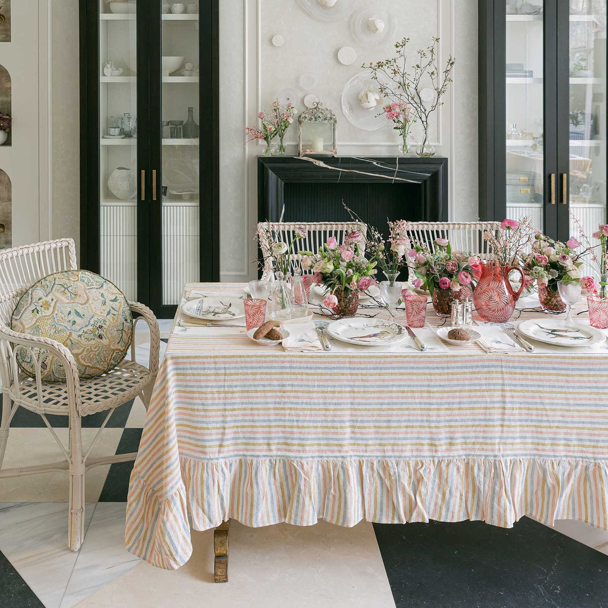 Multi Stripe Frill Tablecloth | Bonadea | Projektityyny